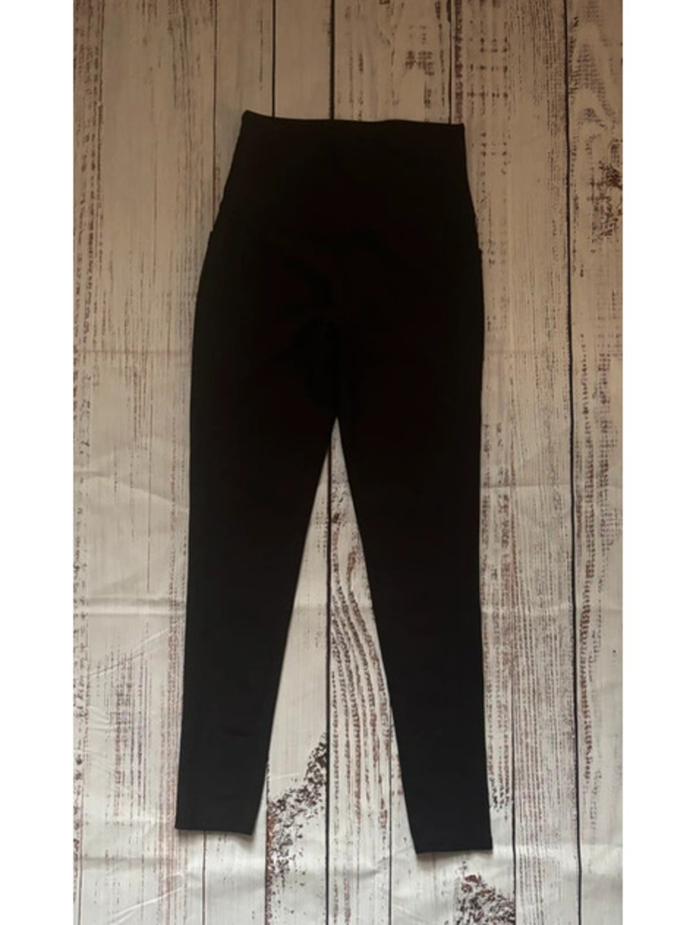 Womenโs | LegEnd | Leggings